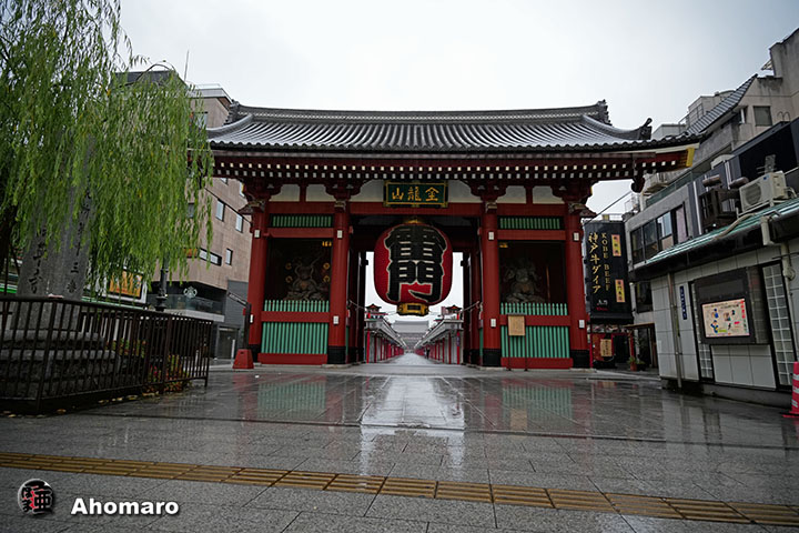 雷門前