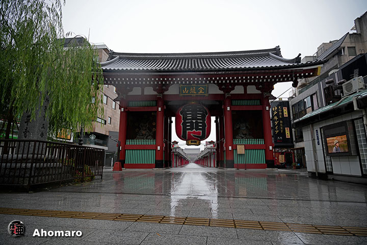 雷門前