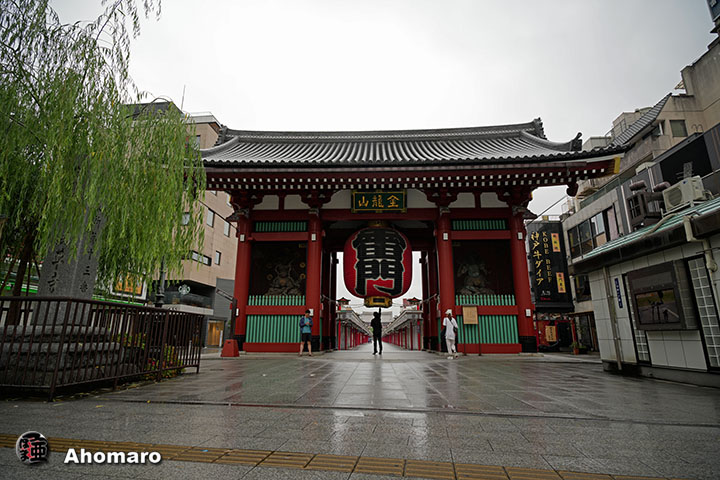 雷門前