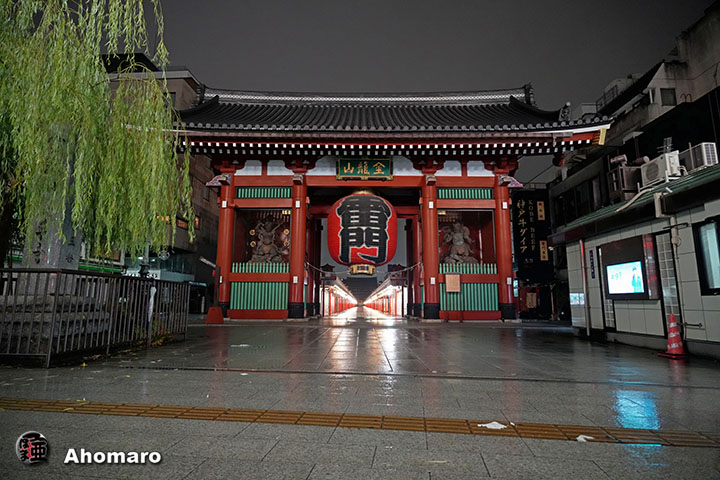 雷門前