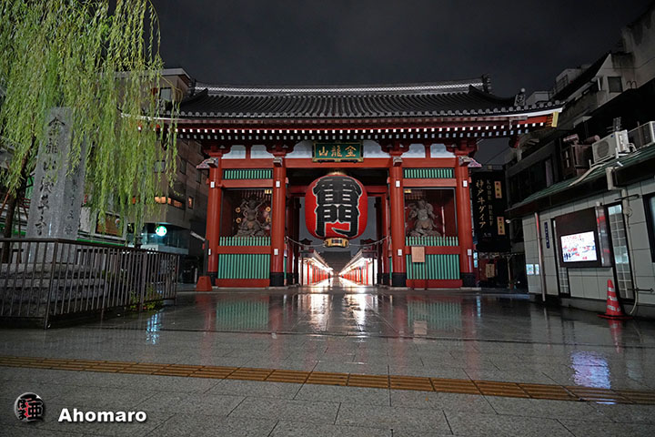 雷門前