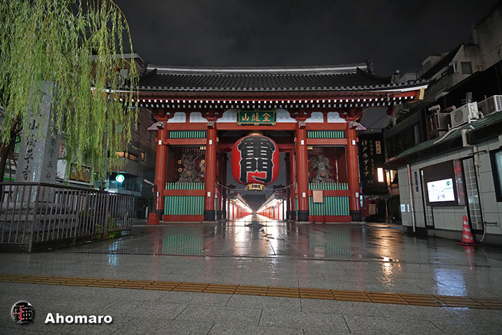 雷門前
