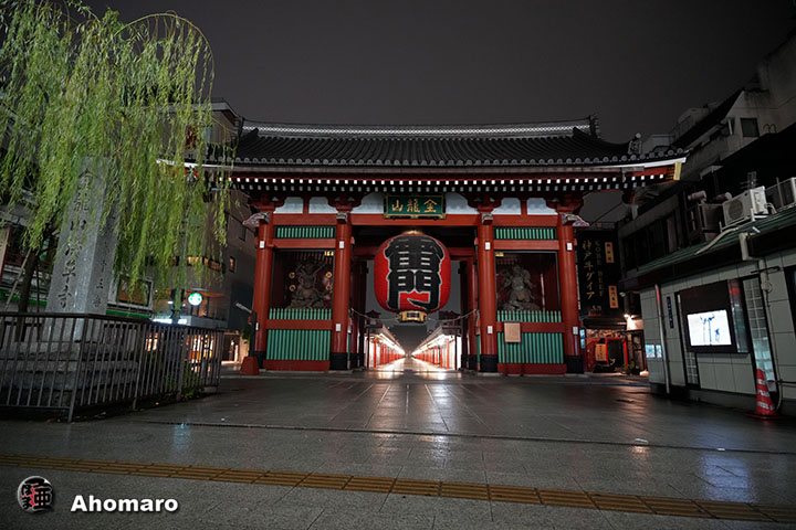 雷門前